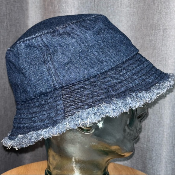 Dark Denim Frayed Distressed bucket Hat NWOT - Picture 2 of 3
